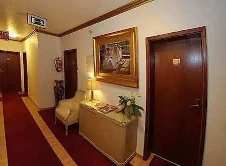 Löwen Hotel 3*
